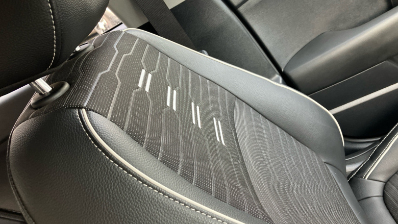 Kia Stonic 1.0T GDi 48V 98 GT-Line S 5dr DCT Petrol Estate